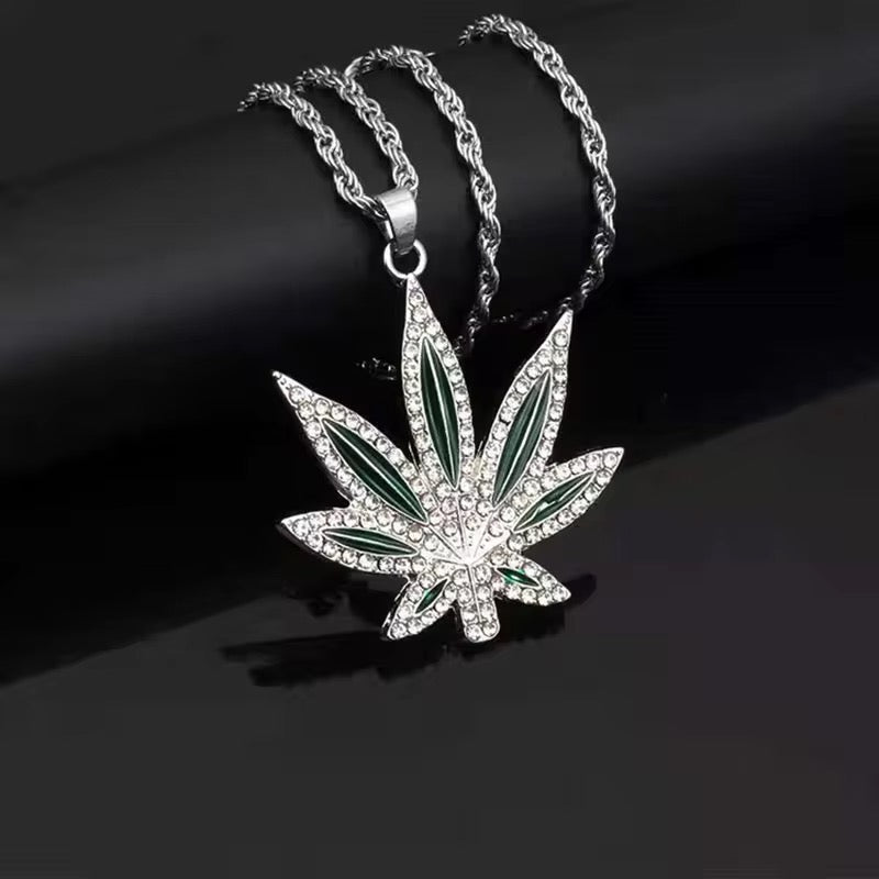 Men’s Clover Necklace