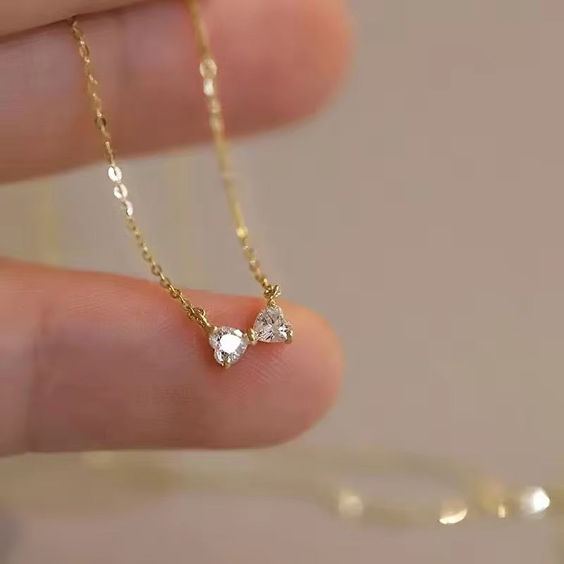 Bow me away necklace