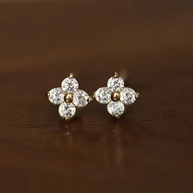 Flora studs- Pair