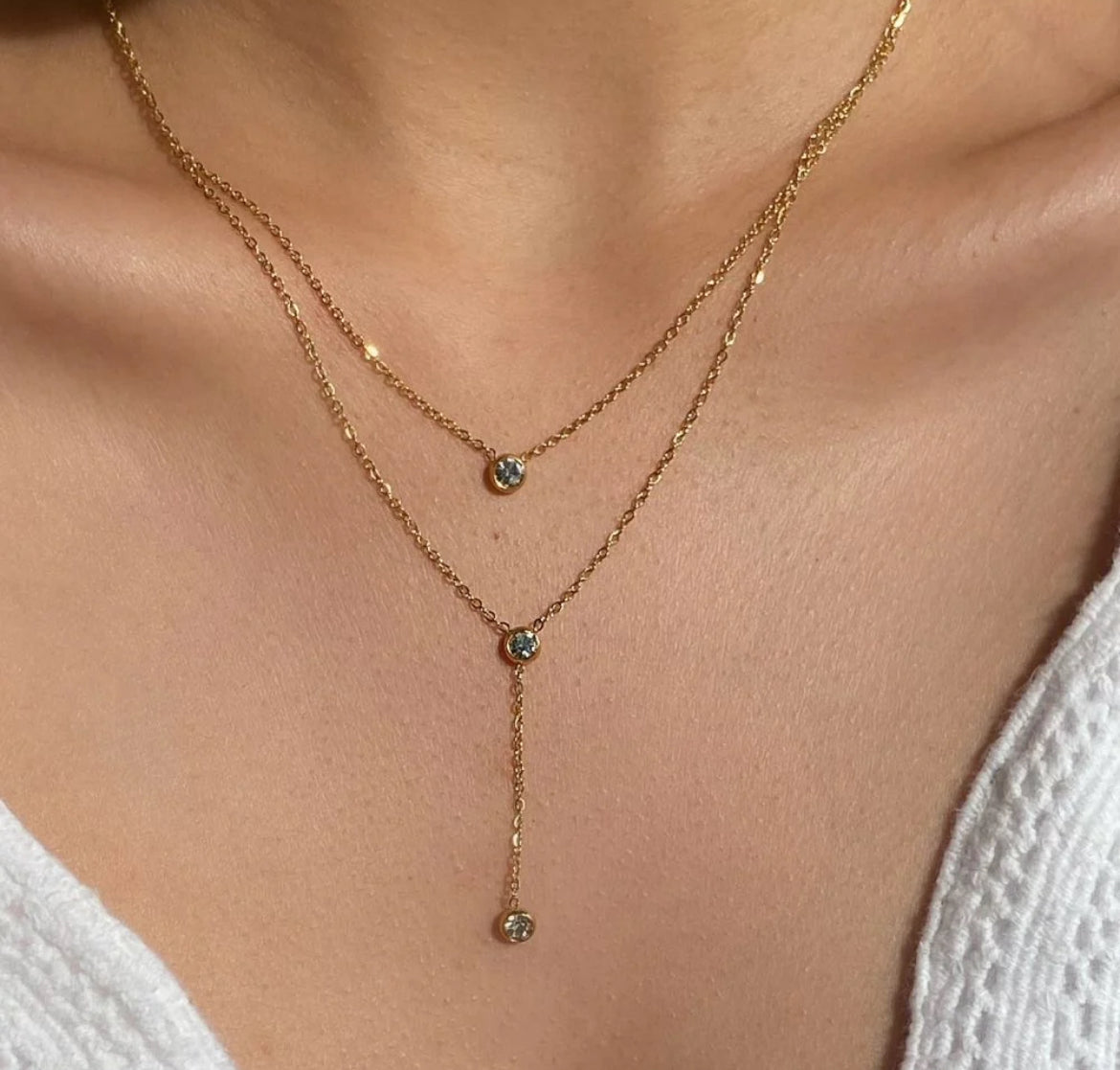 Noire dainty Necklace