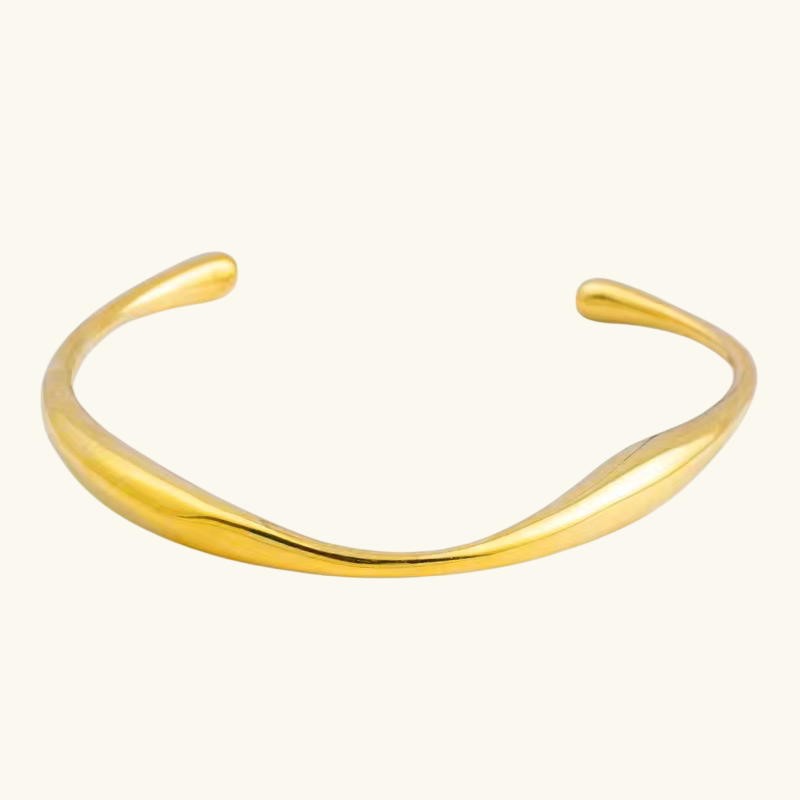 Sleek stackable bracelet