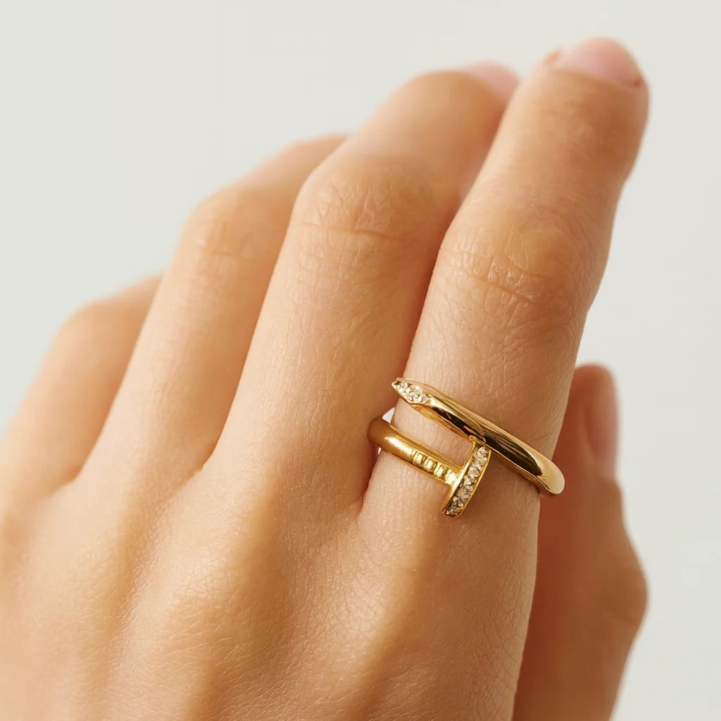 IT girl ring