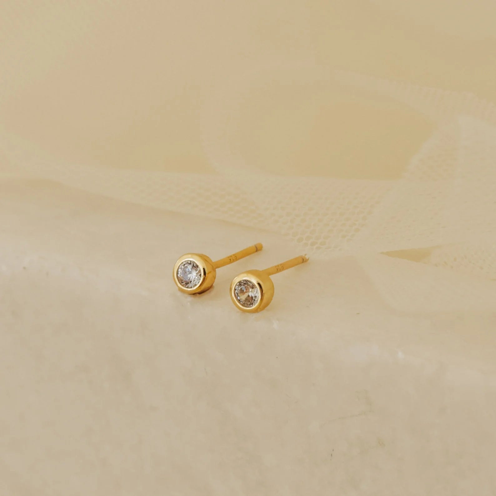 June Flatback studs