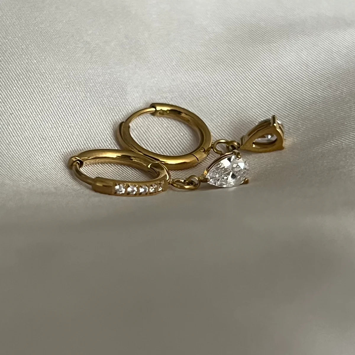 Amour Crystal earrings-18k Gold Plated