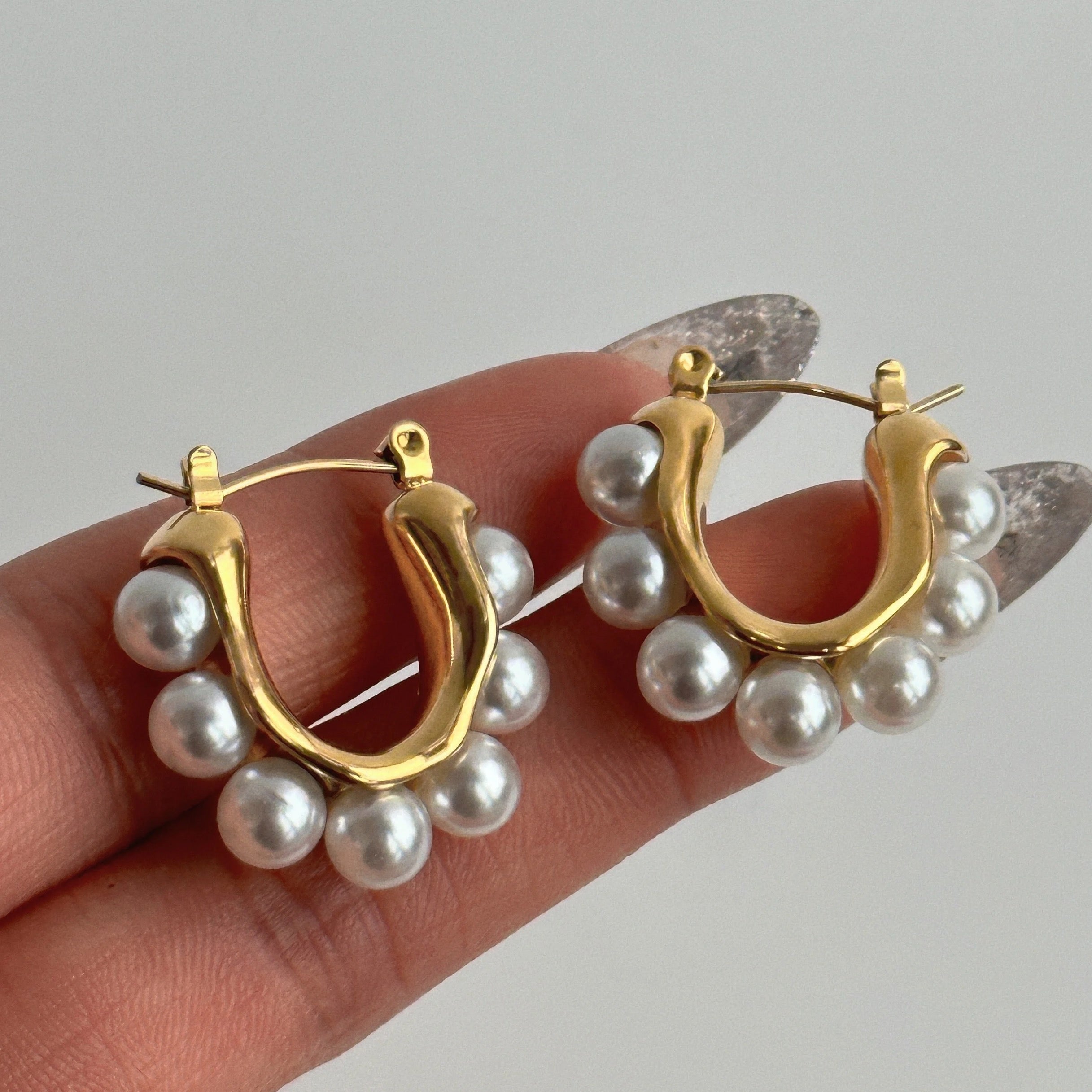 Pearl affair earrings