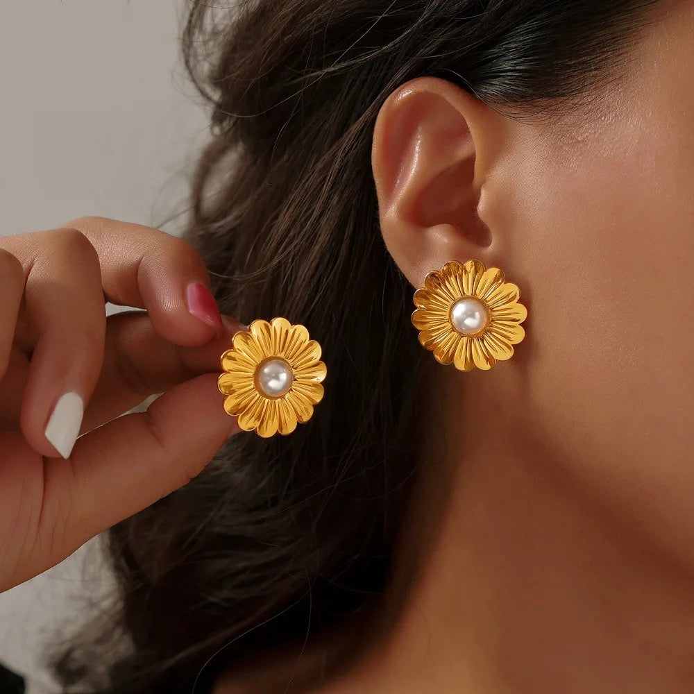 Vintage Flora earrings- 18K Gold Plated