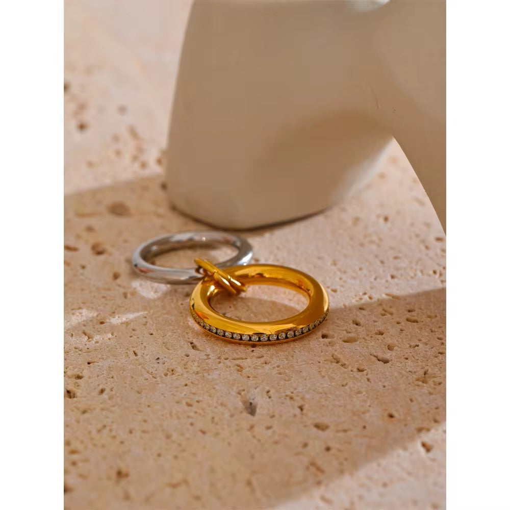 Serene ring stack