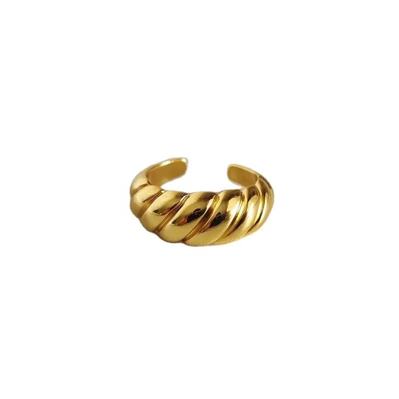 Twisted rope ring