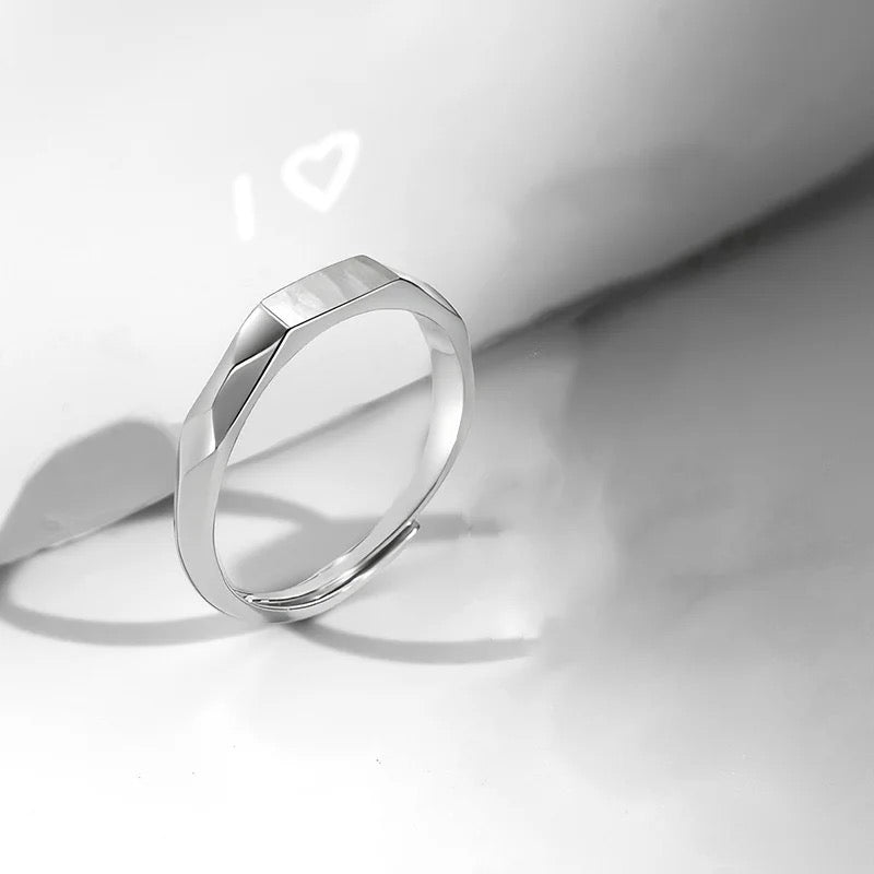 Hidden message couple ring set