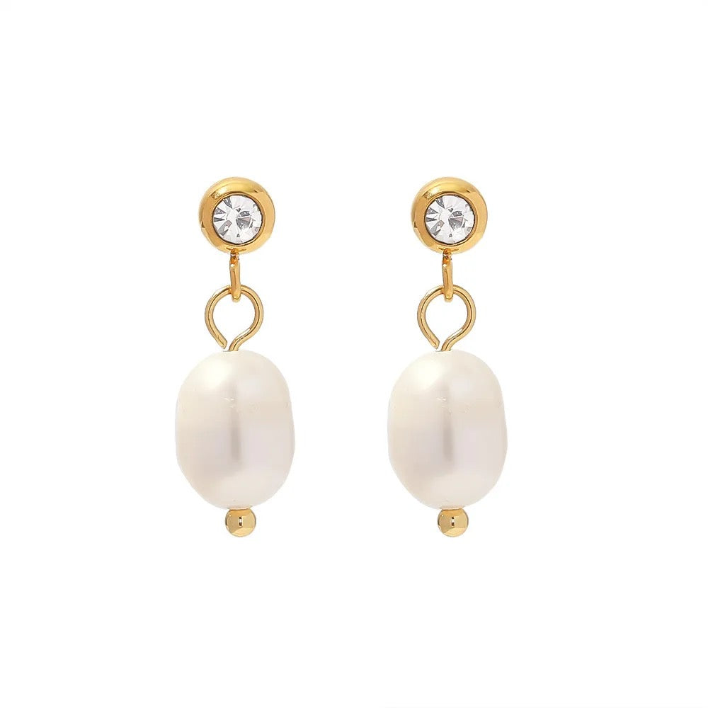 Zeneme pearl earrings