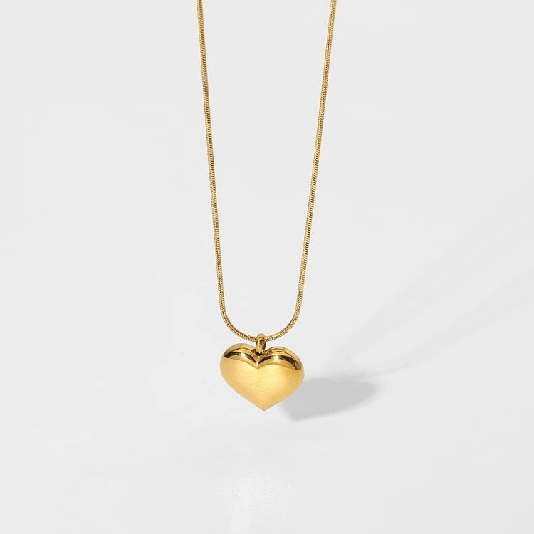 Amora Heart necklace