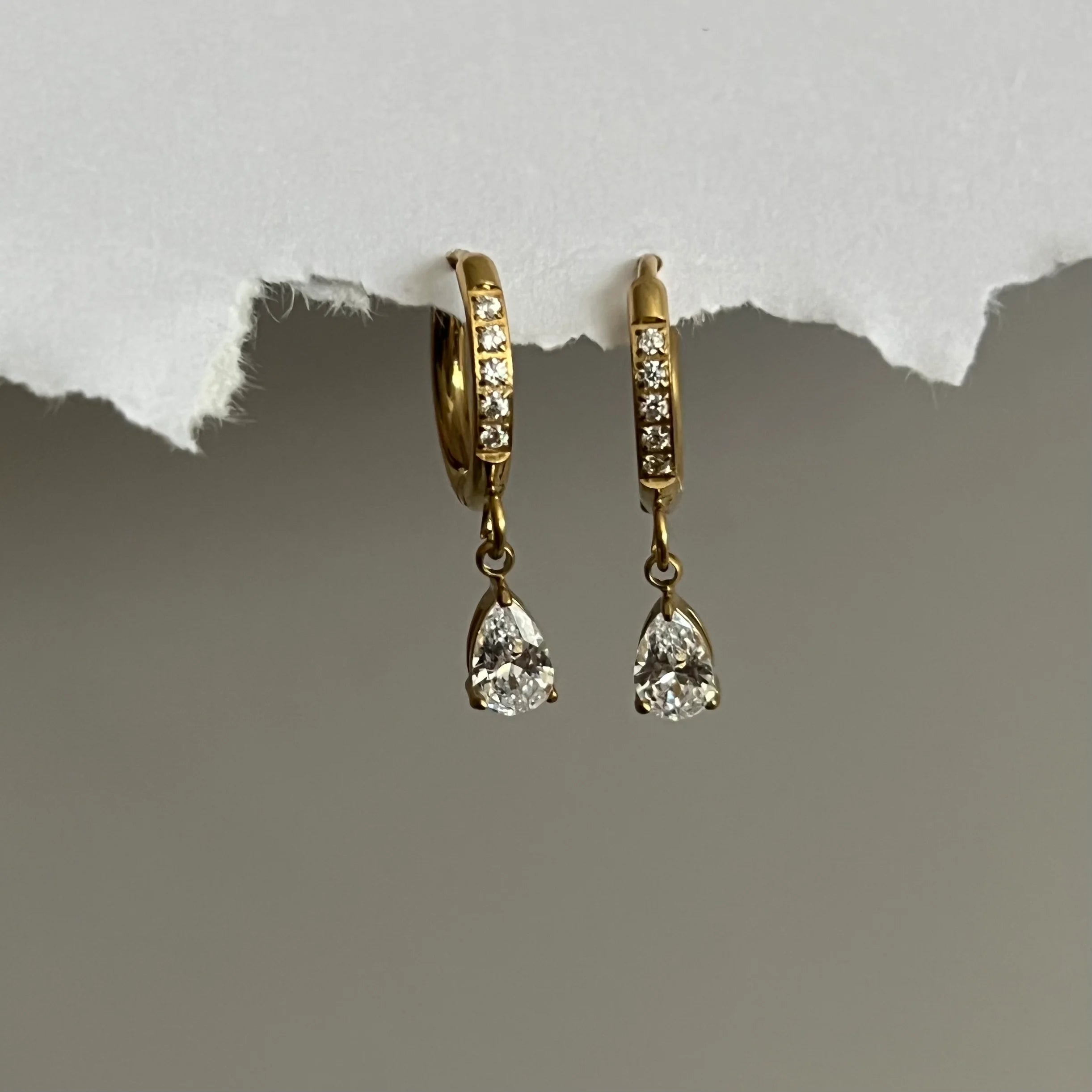 Amour Crystal earrings-18k Gold Plated