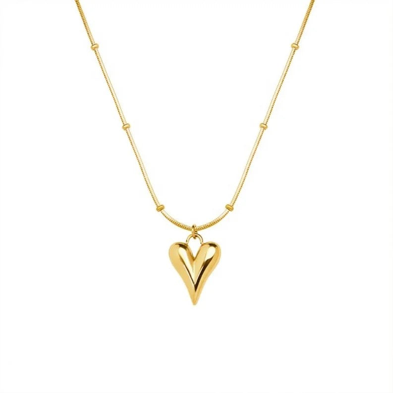 Solice heart necklace