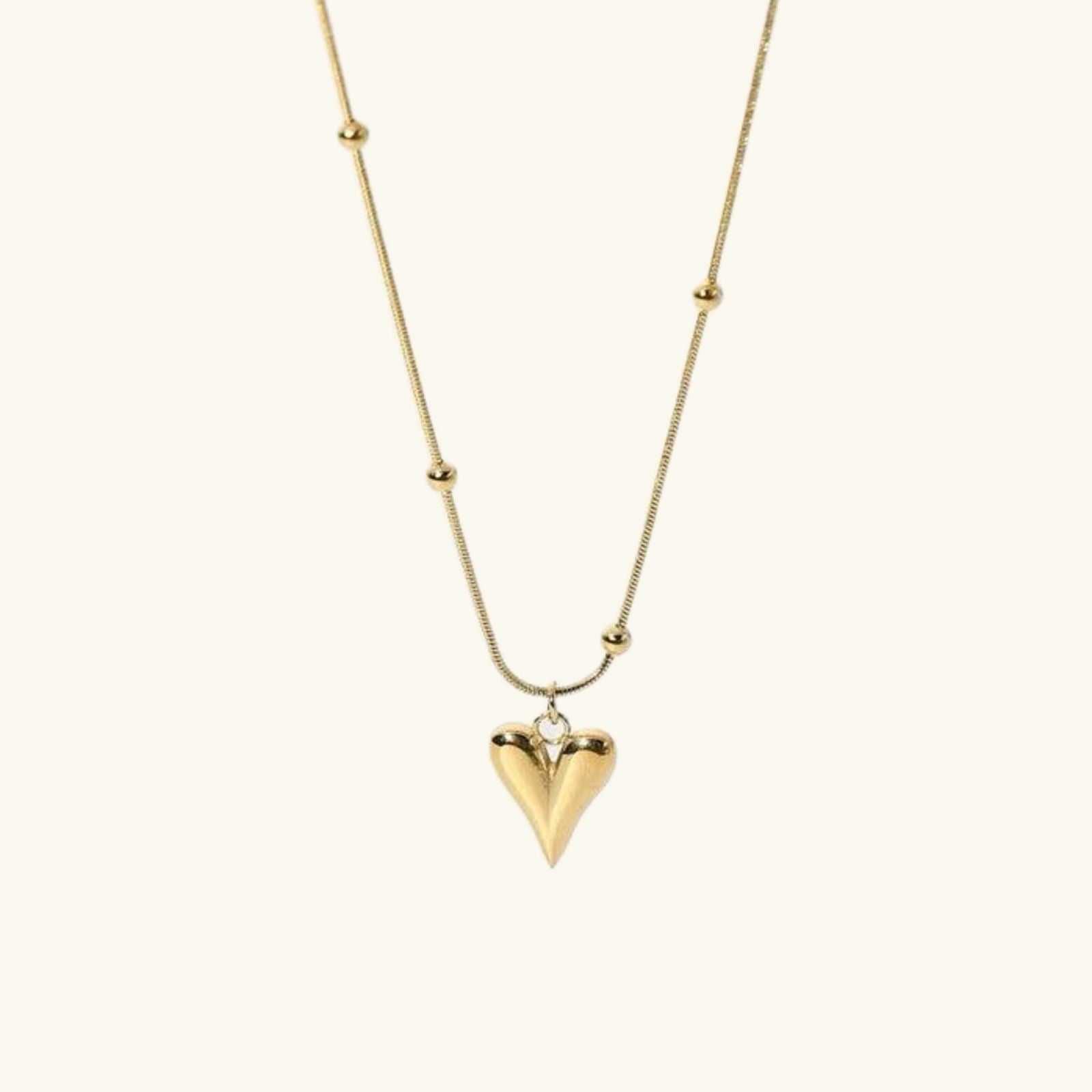 Solice heart necklace