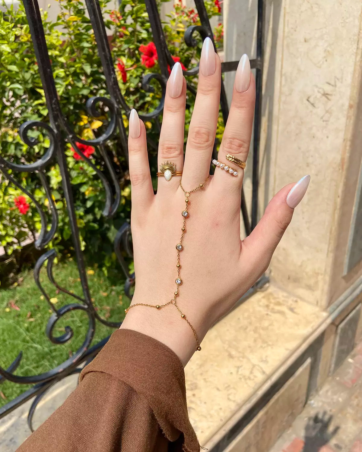 Ethereal hand chain