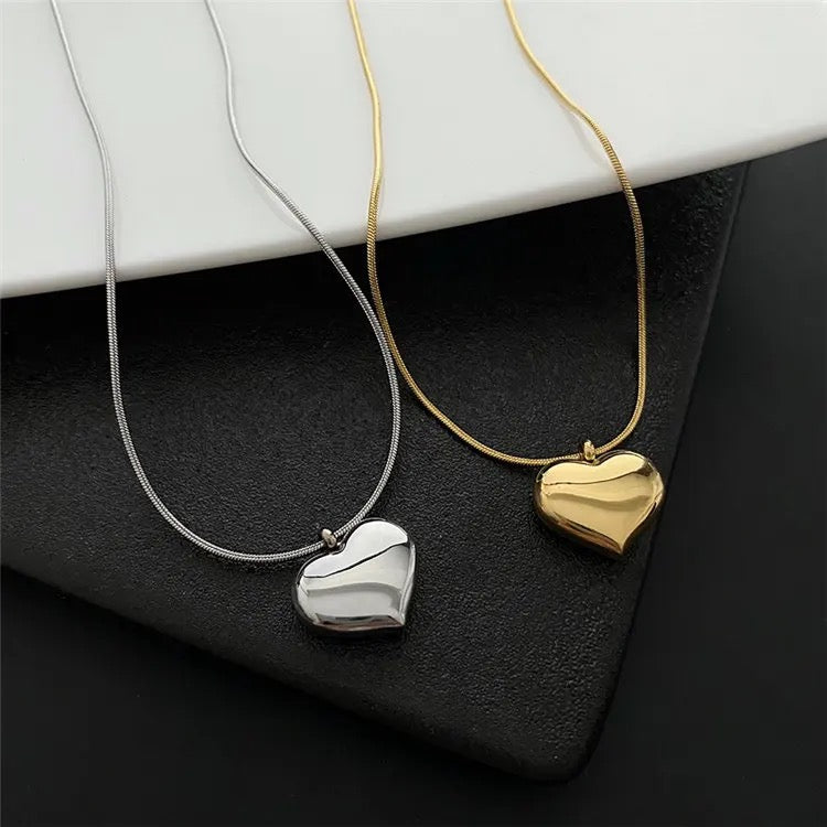 Amora Heart necklace